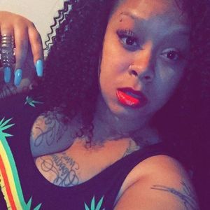 Meet your Posher, Tequisha